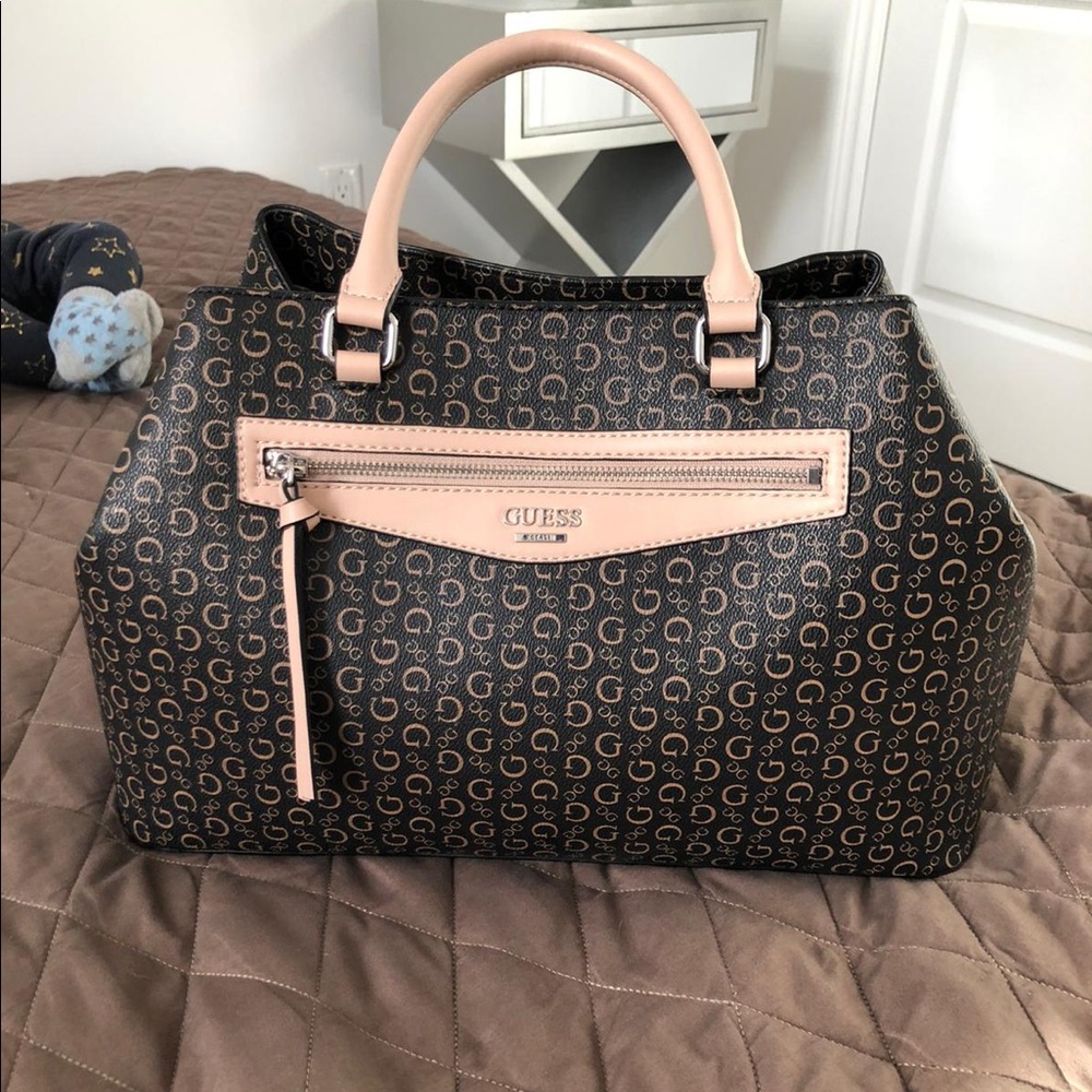 ‼️SOLD!‼️ Guess purse